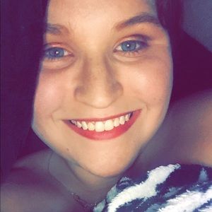 Meet Your Posher, Dana!